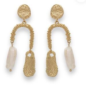 Pearl Drop earrings A307